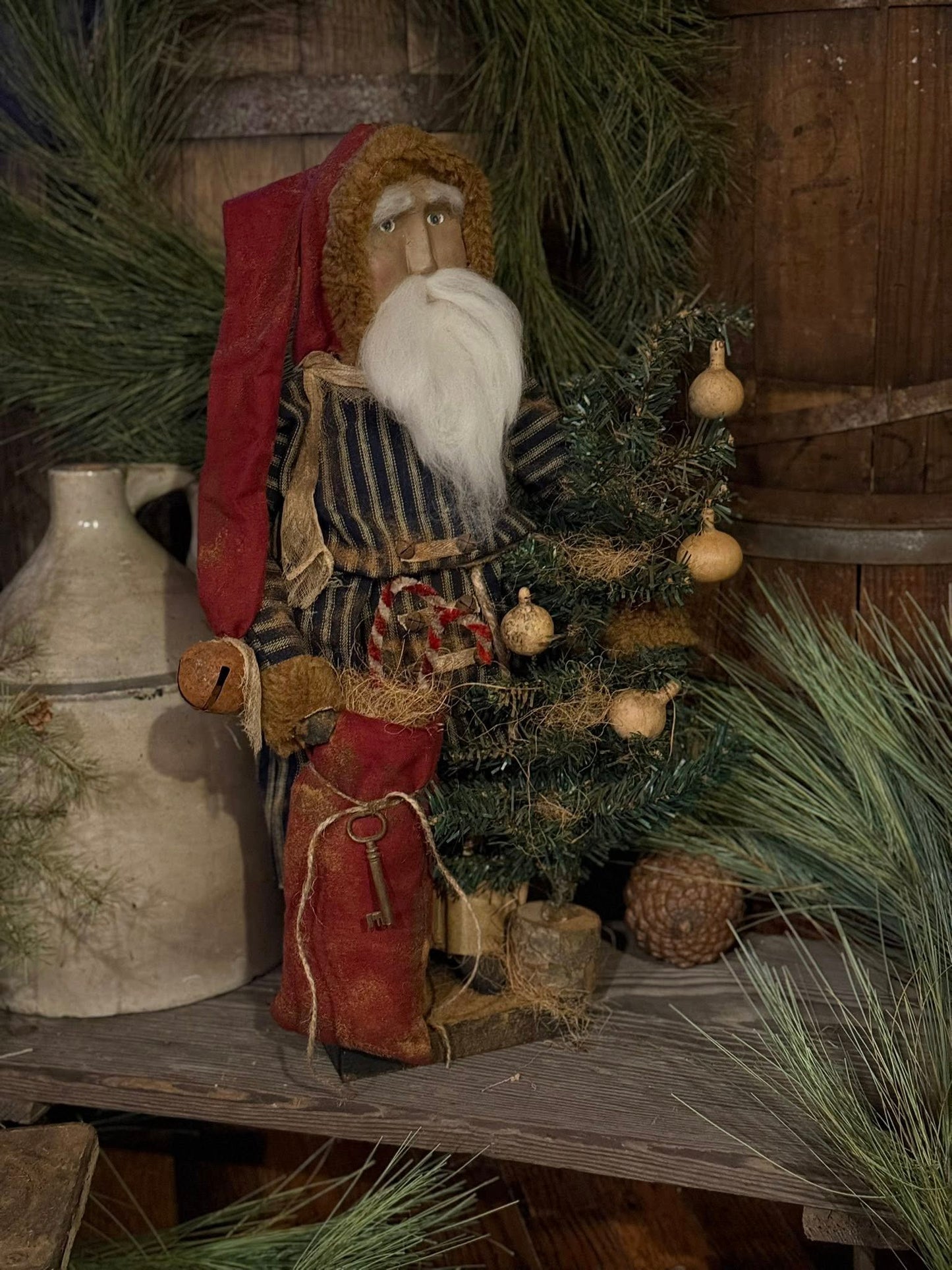 Primitive Olde Santa
