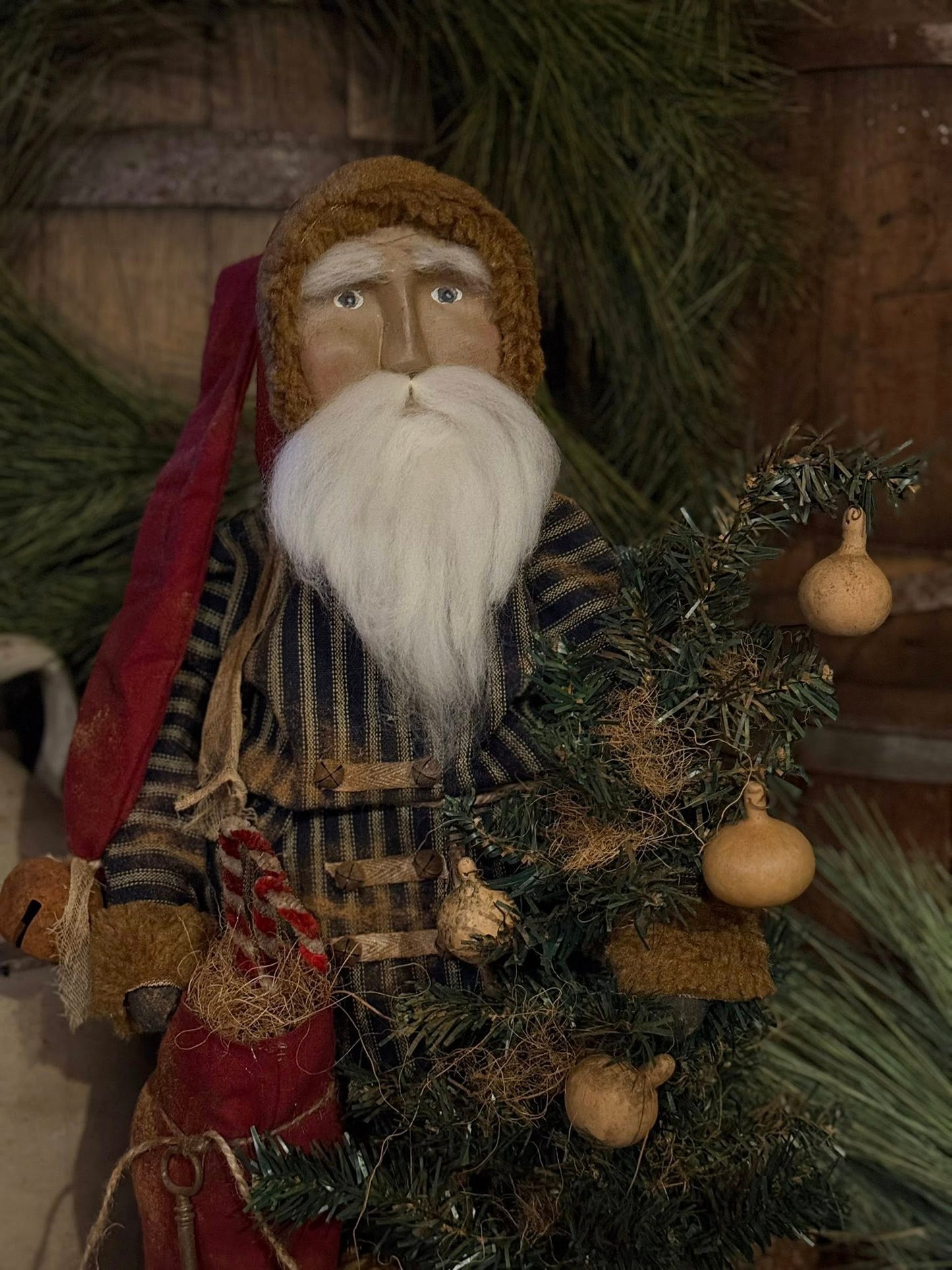 Primitive Olde Santa