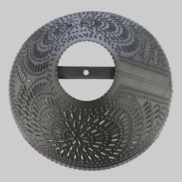 Plantation Shade with Chisel in Kettle Black