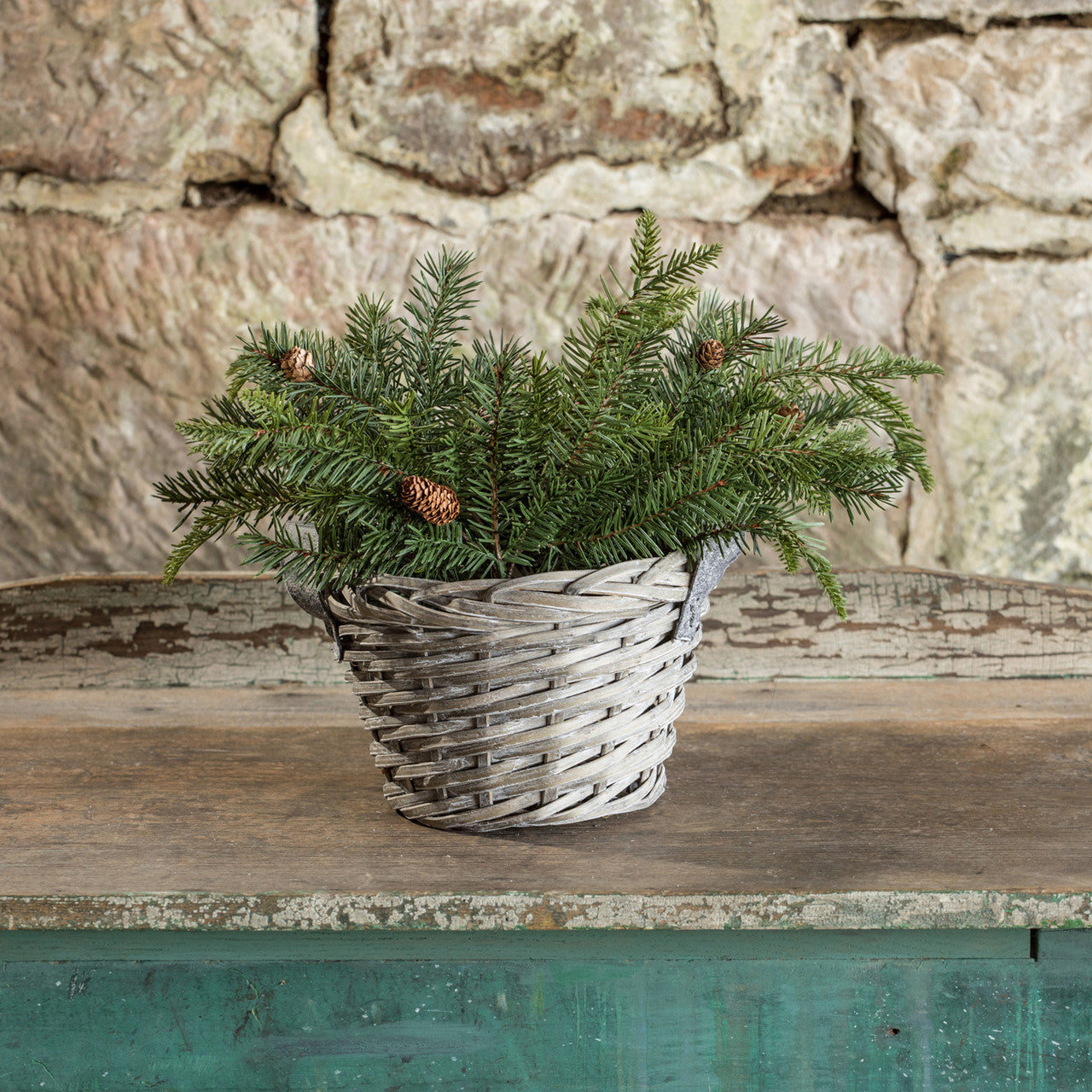 19" Douglas Fir Spray with Cones