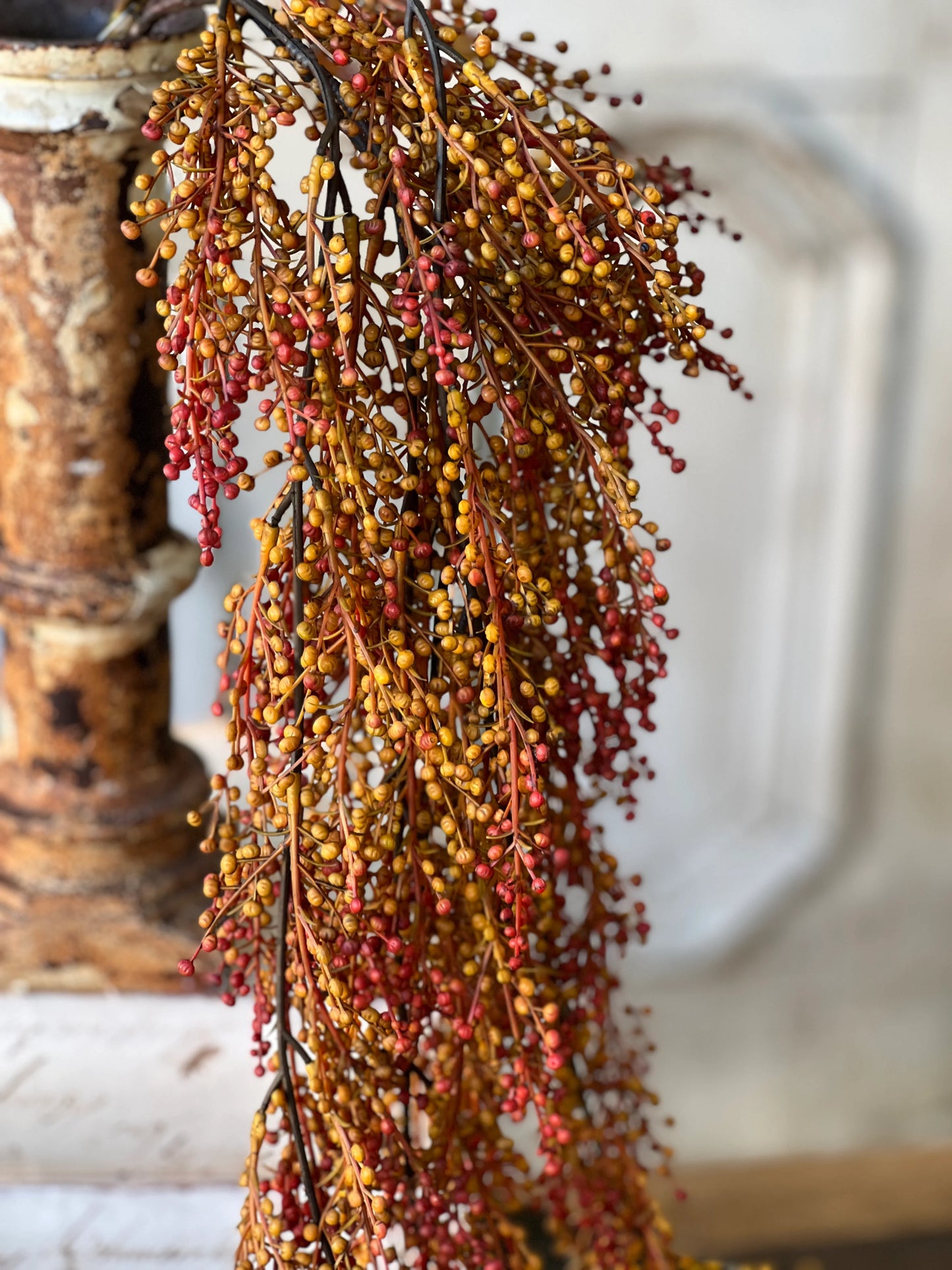 Torchlight Berries Hanging | 31"