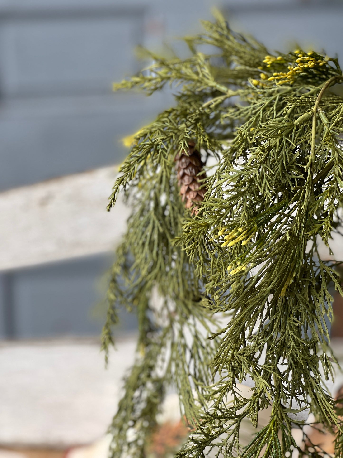 Alpine Cedar Hanging | 34"