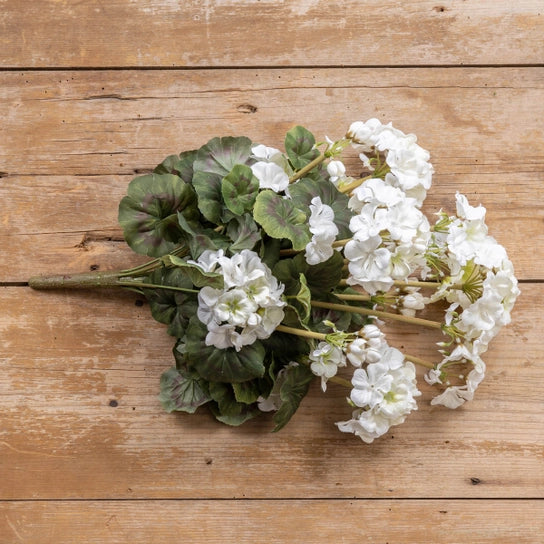19.5" White Geranium Bush