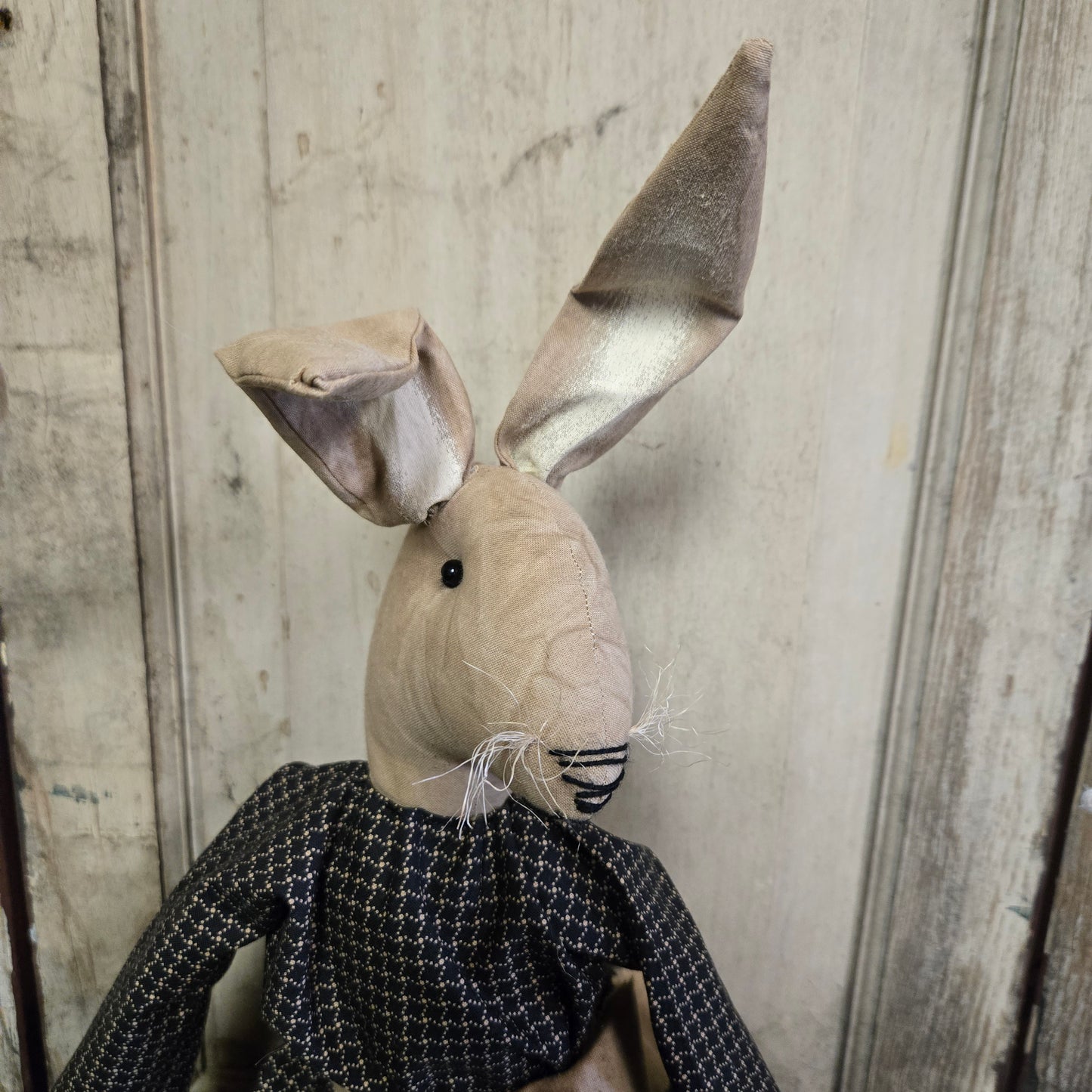 Primitive Bunny with Dress