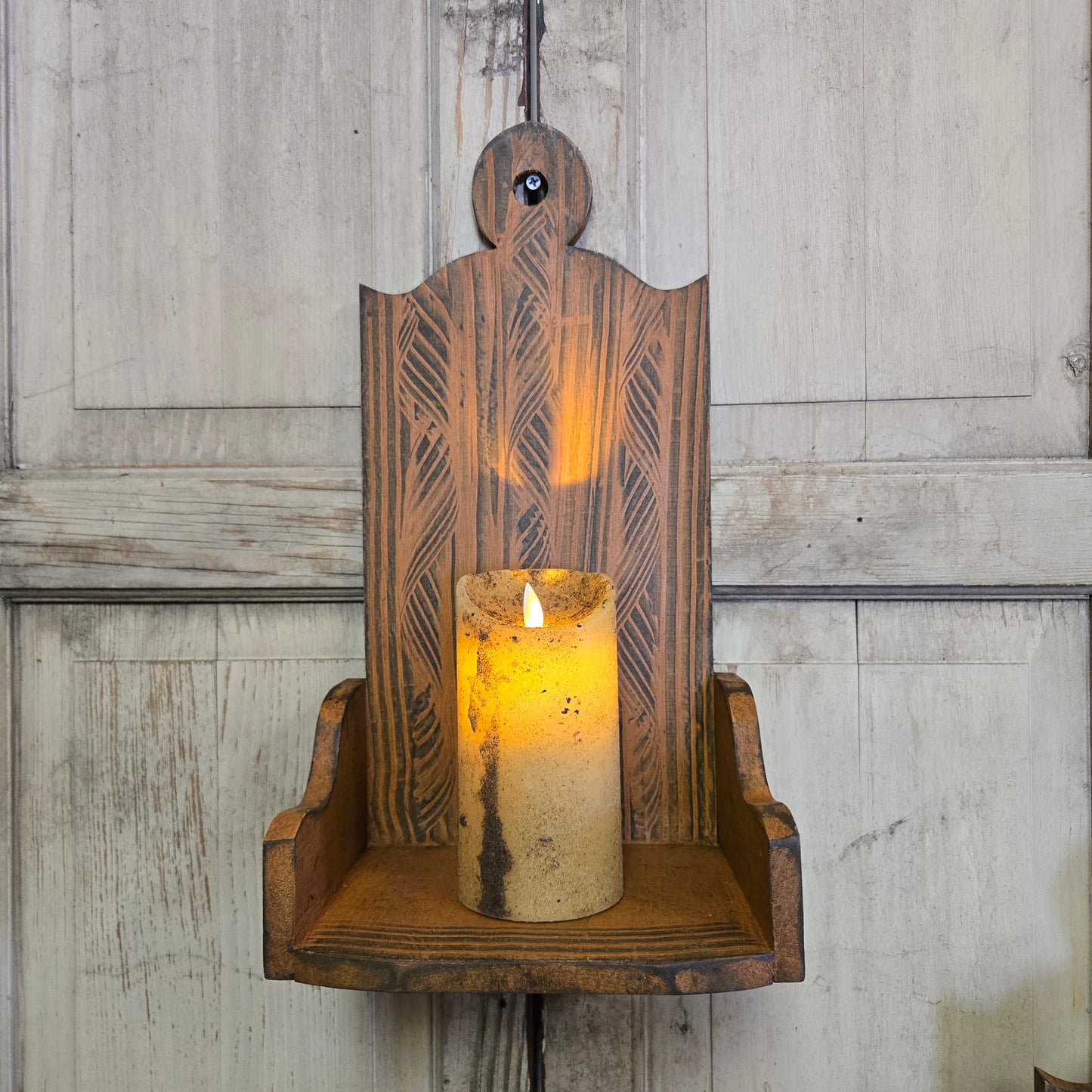 Pumpkin Comb Painted Wooden Sconce