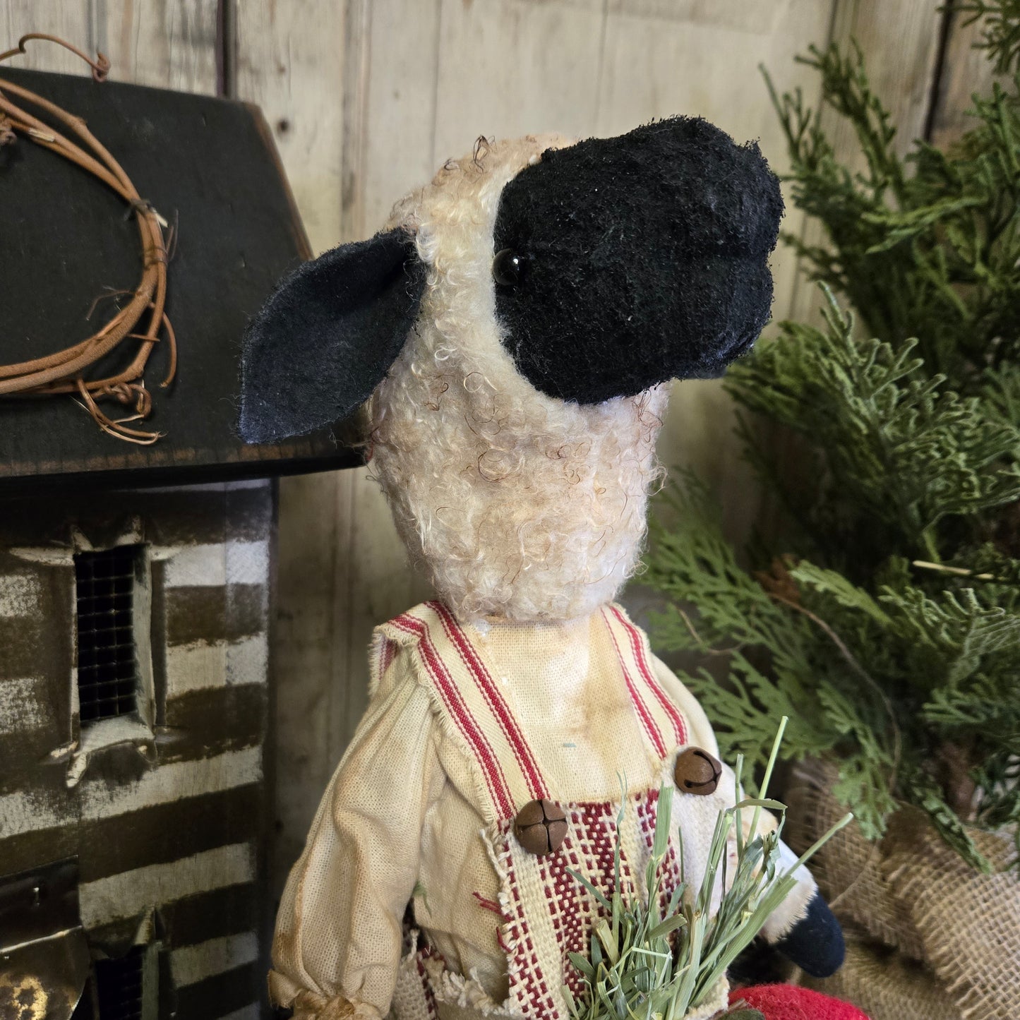 Primitive Benny Sheep