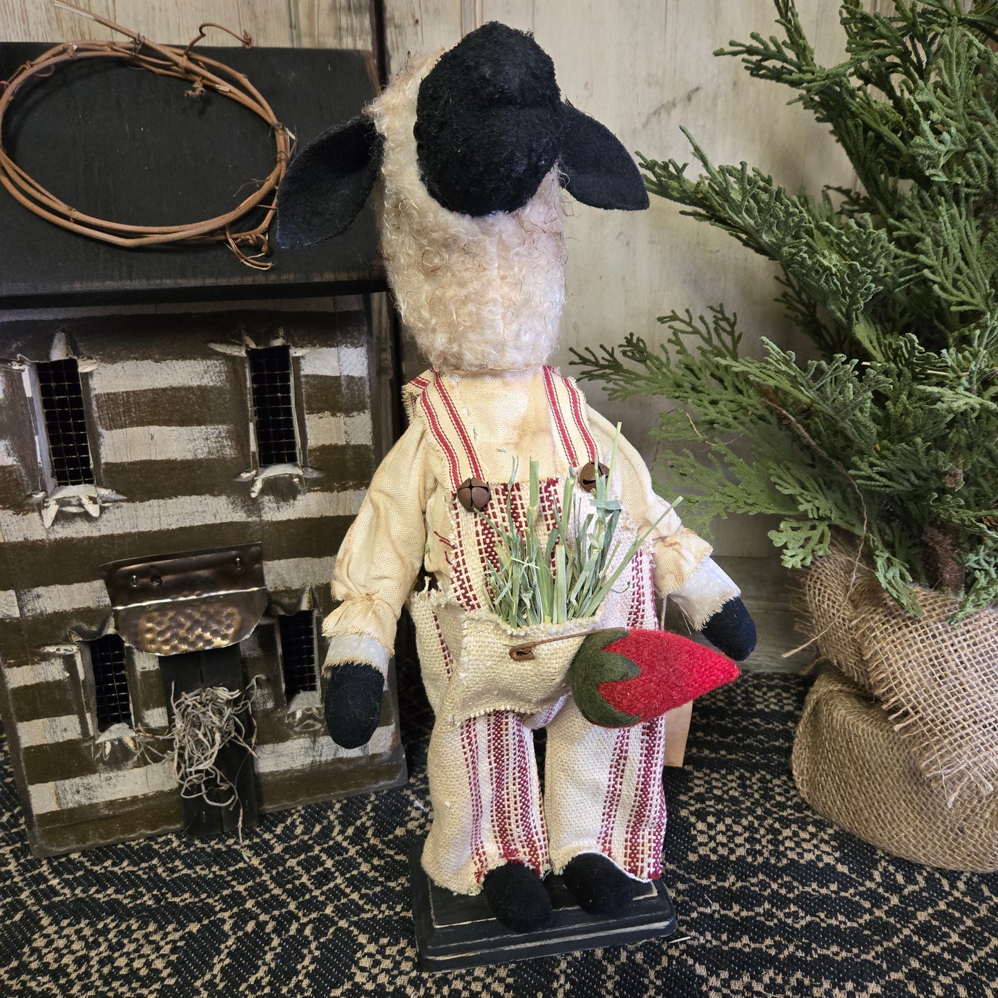 Primitive Benny Sheep