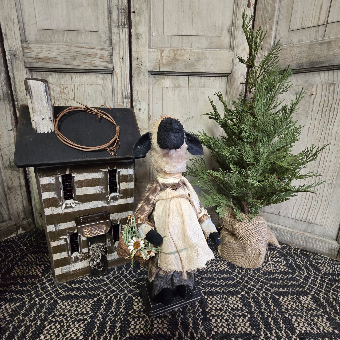 Primitive Beulah Sheep