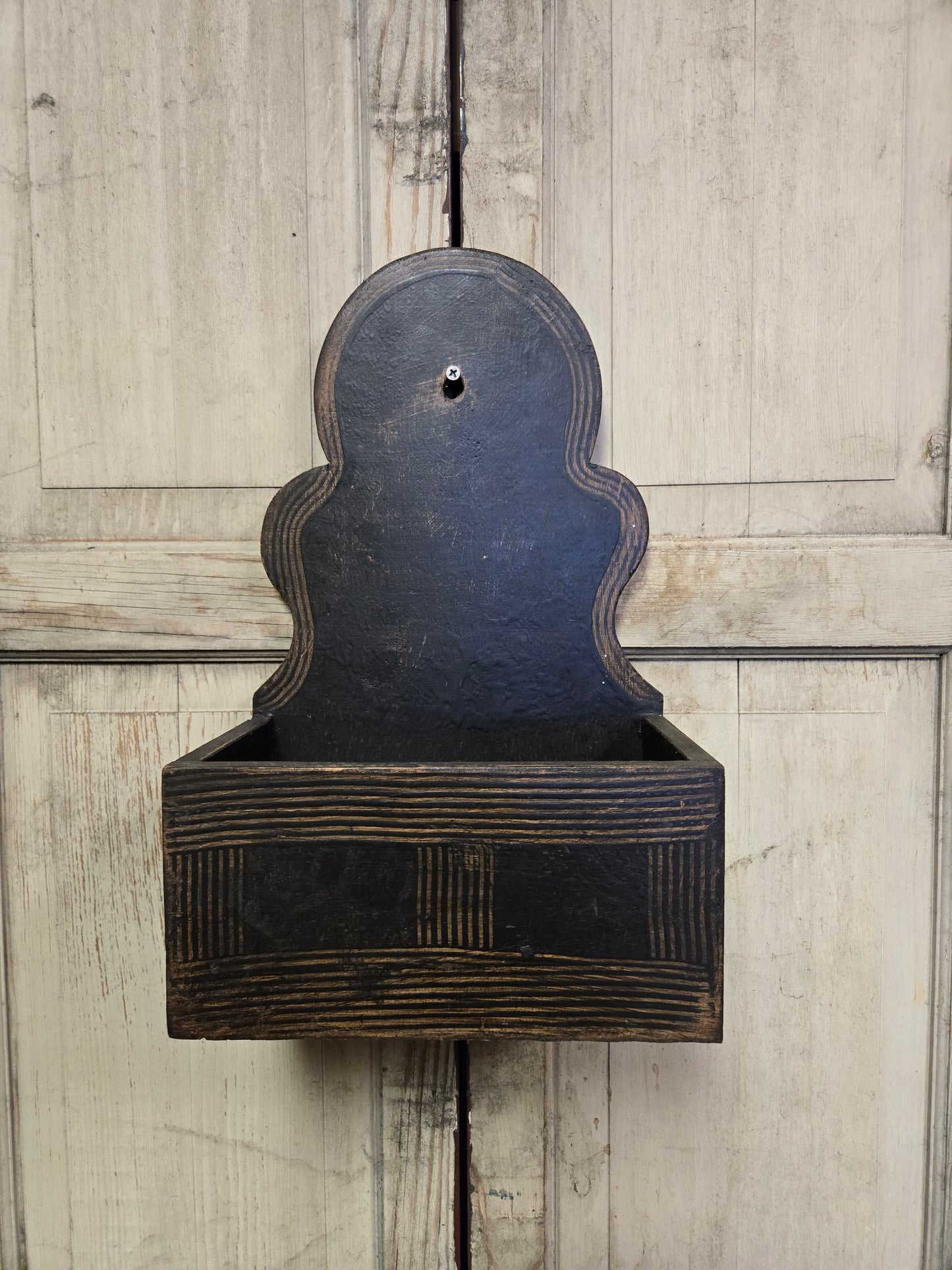 Black Comb Painted Wall Box