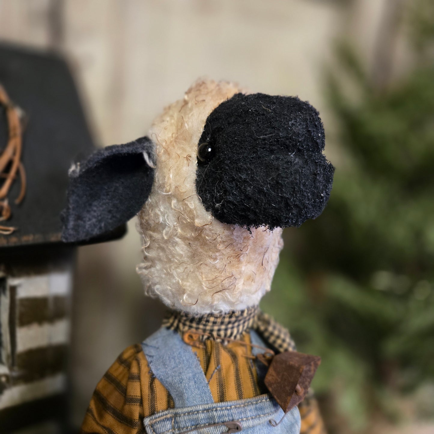 Primitive Spike Sheep