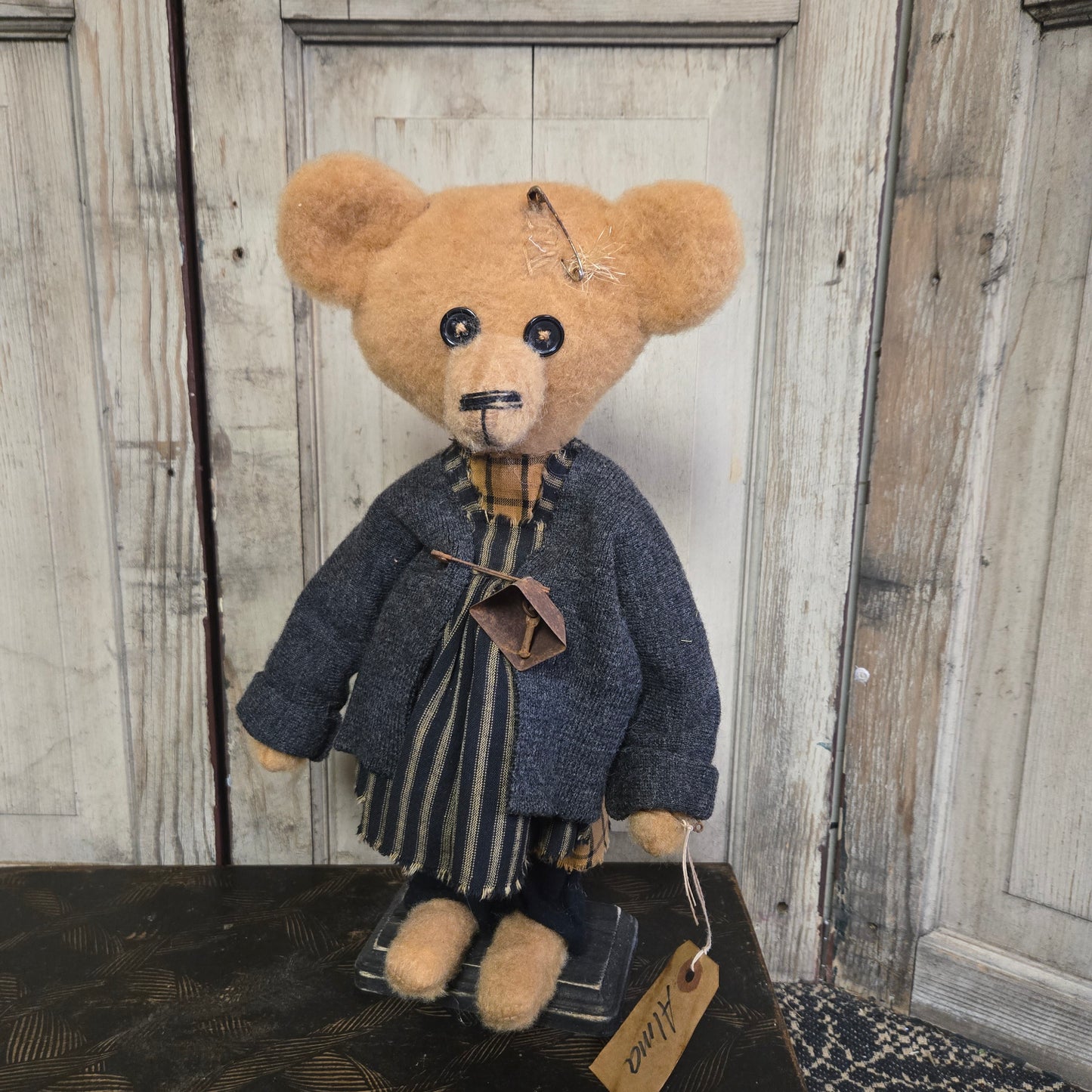 Primitive Alma Bear