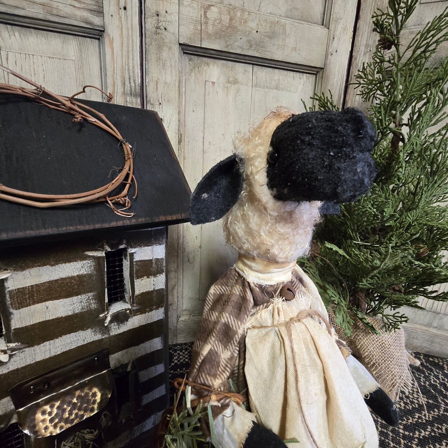 Primitive Beulah Sheep