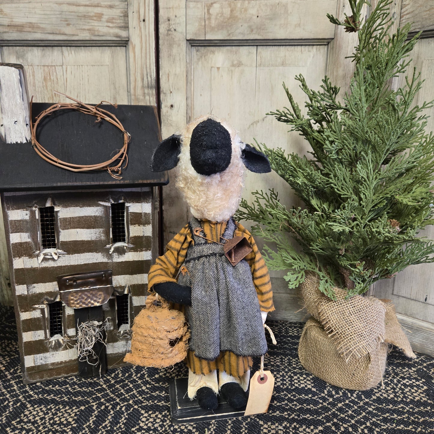 Primitive Florence Sheep