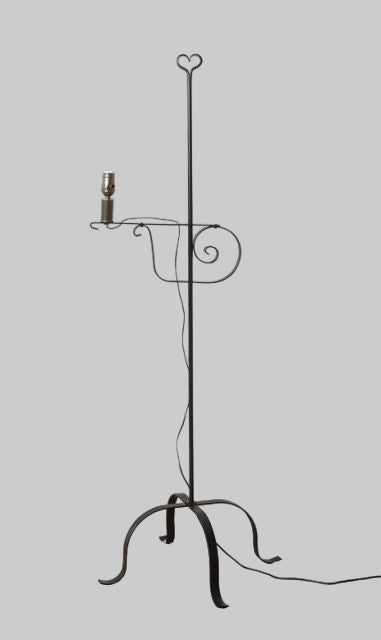 Wrought iron floor lamp with heart top