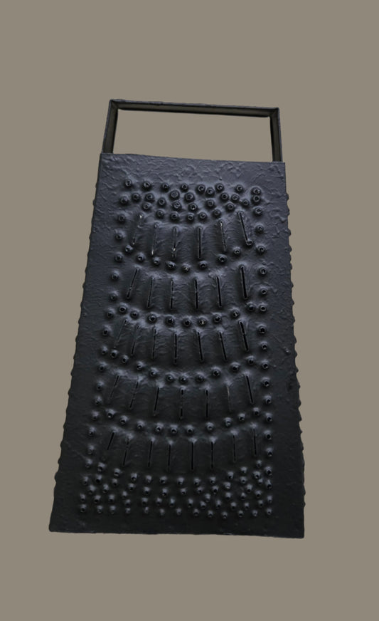 MEDIUM CHEESE GRATER - TEXTURED BLACK