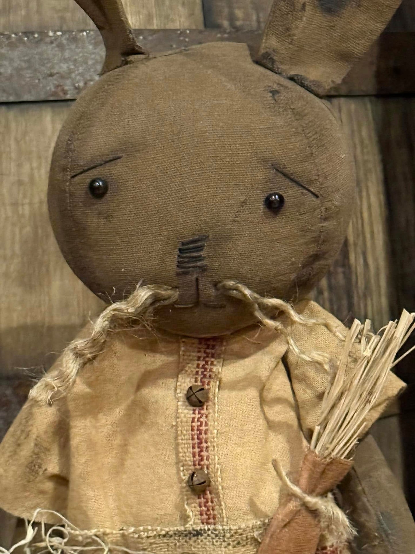 Primitive Theo Bunny