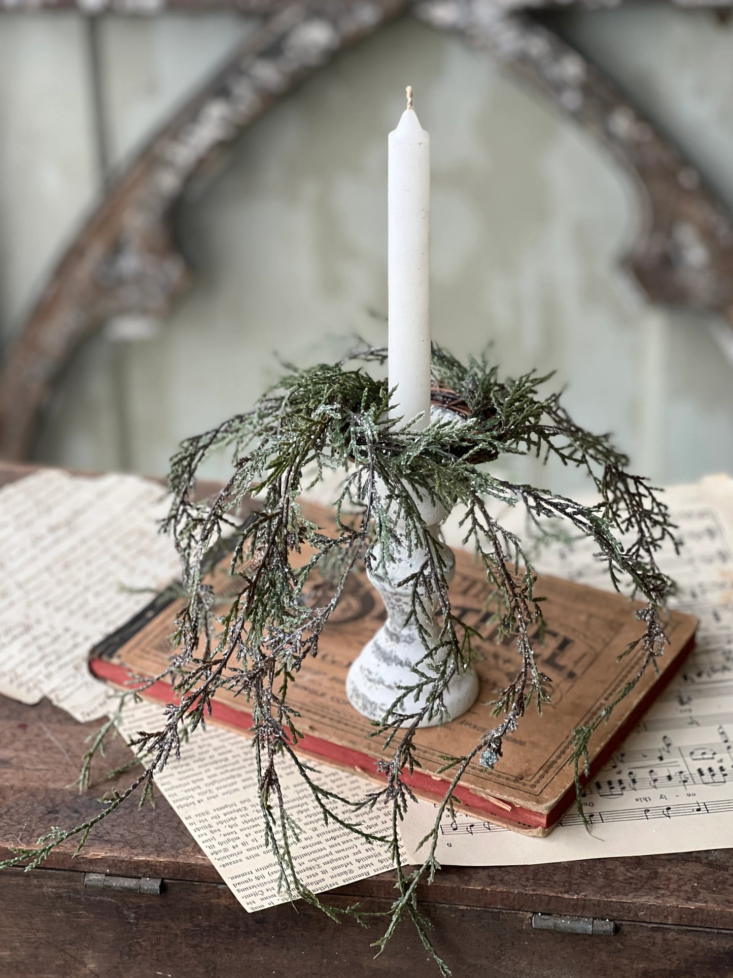 Weeping Cedar Candle Ring | Snow | 9"