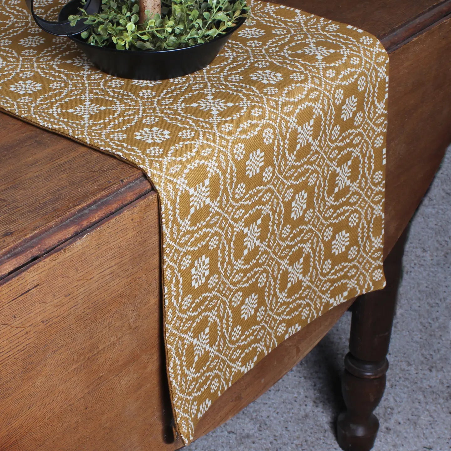 Lover's Knot Mustard Table Runner