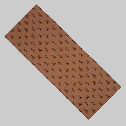 Table runner with black pineapples