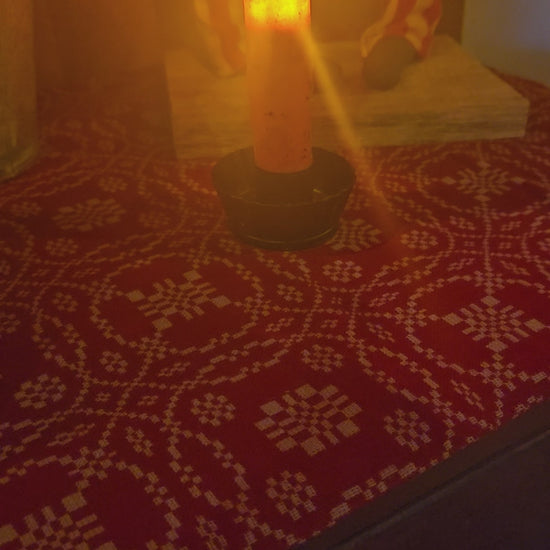 Video of battery operated candle.