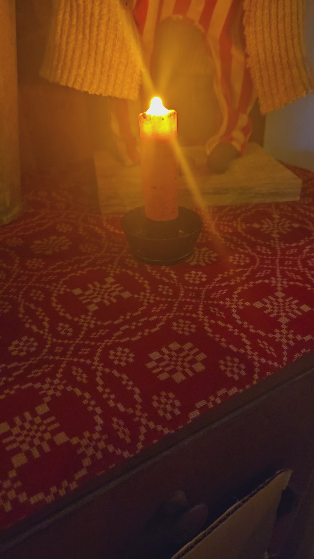 Video of battery operated candle.