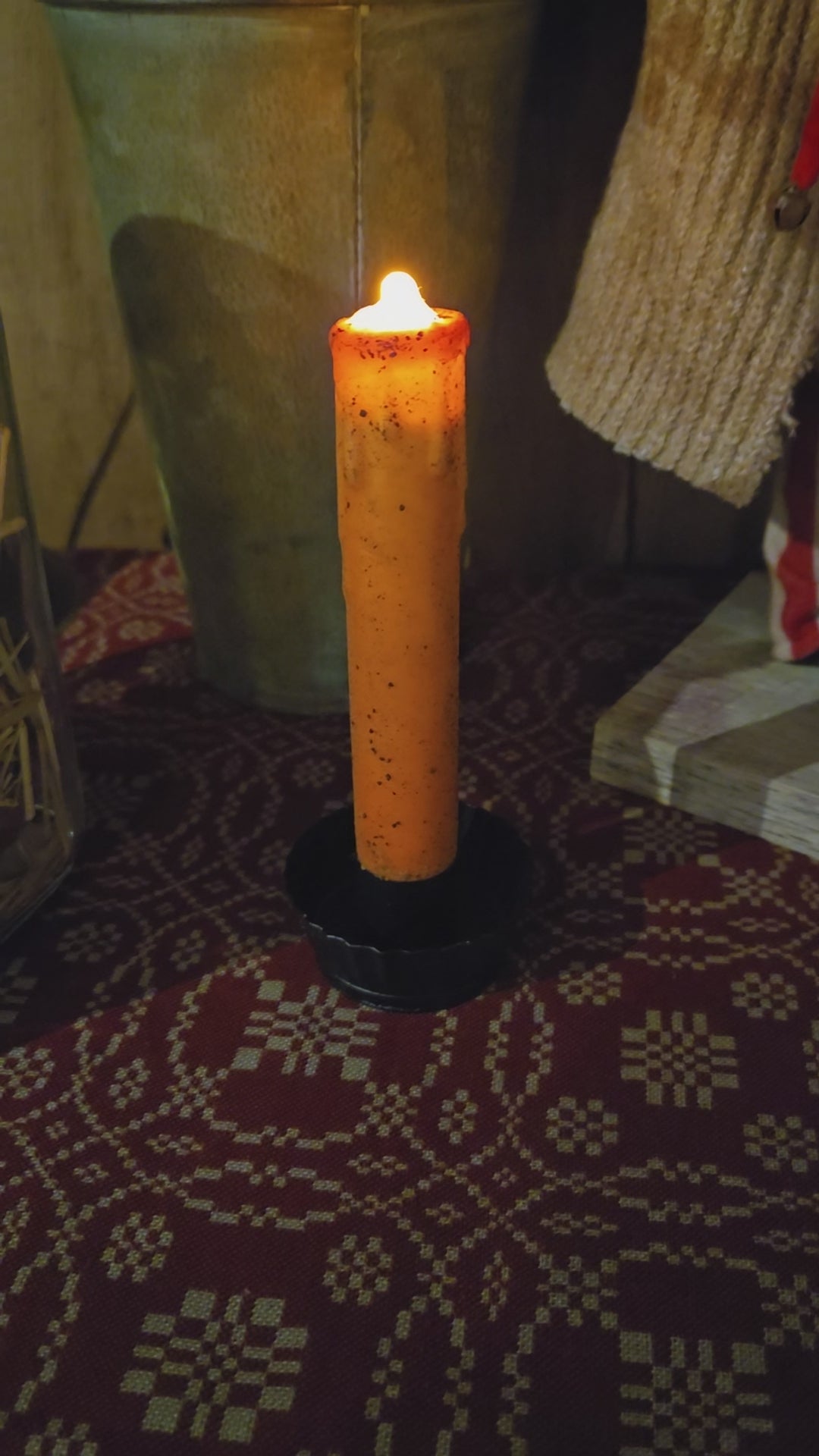 Video of battery operated candle.