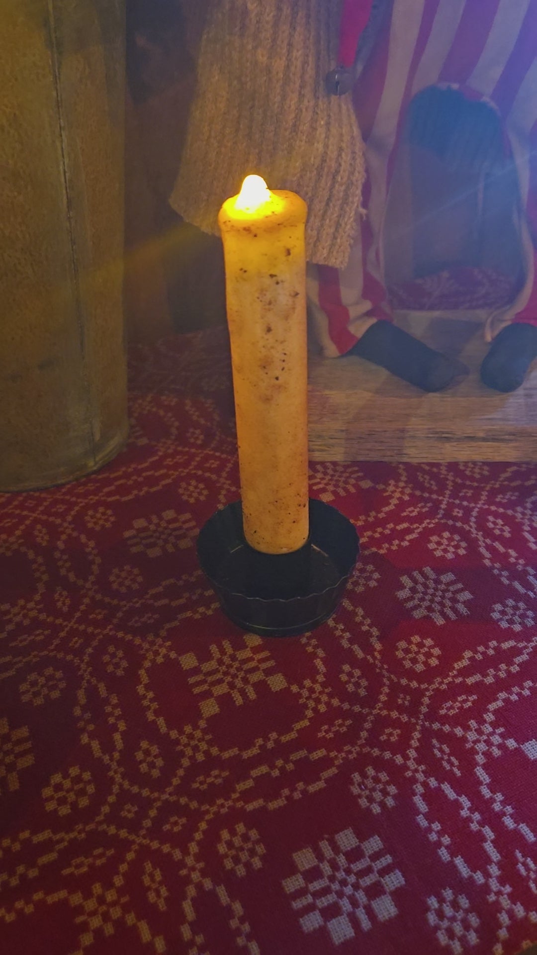 Video of battery operated candle.