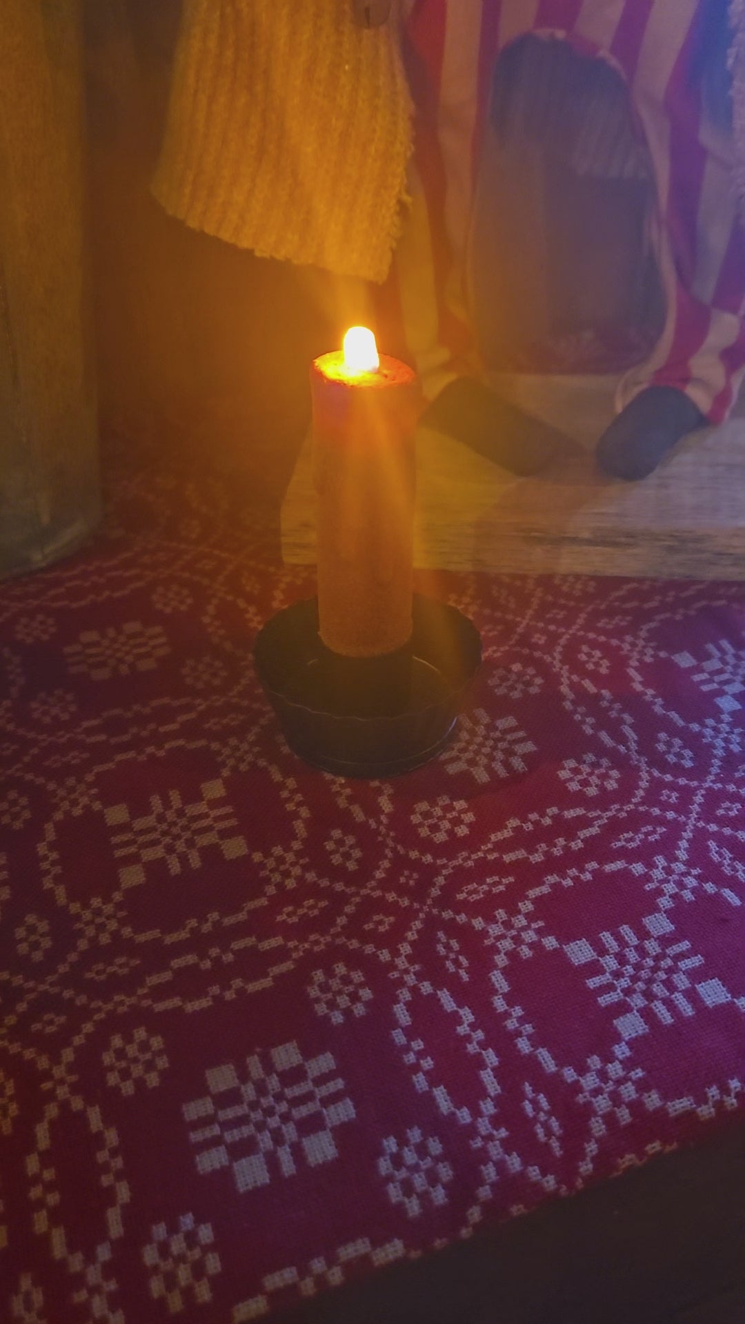 Video of battery operated candle.