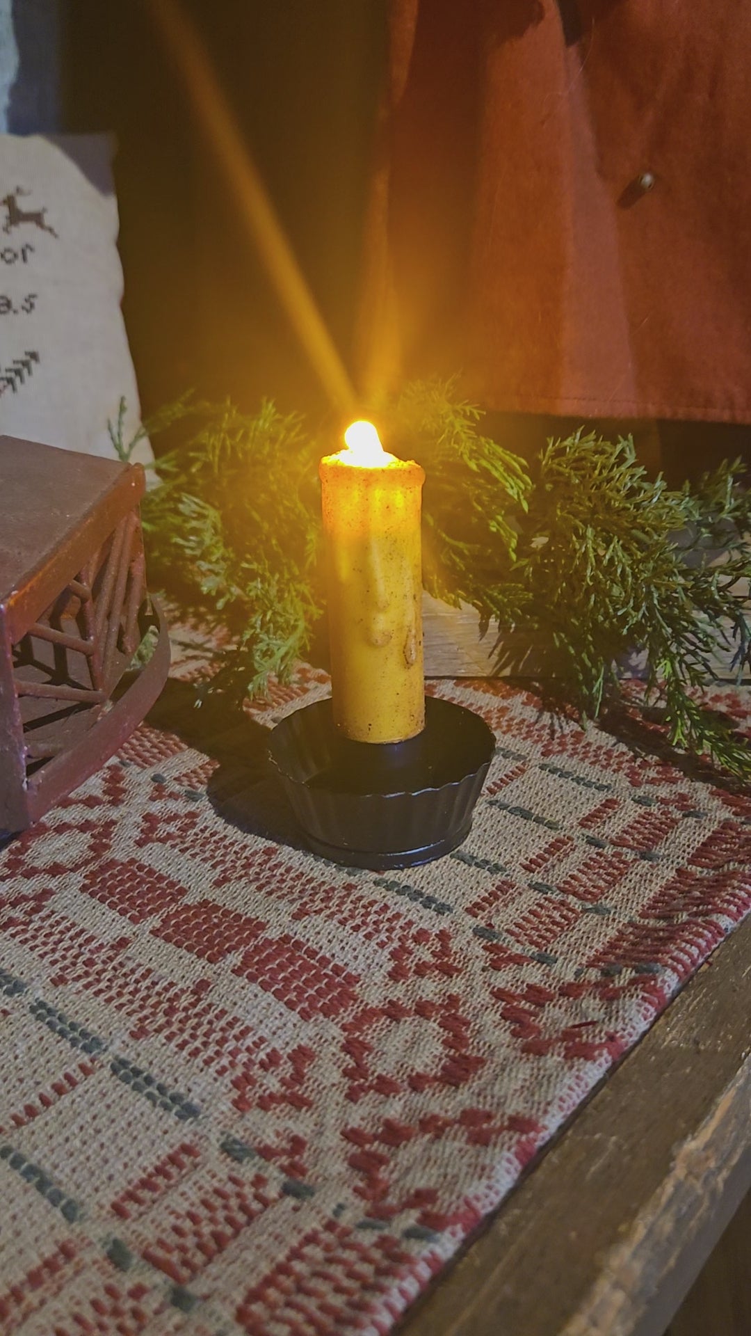 Video of battery operated candle.