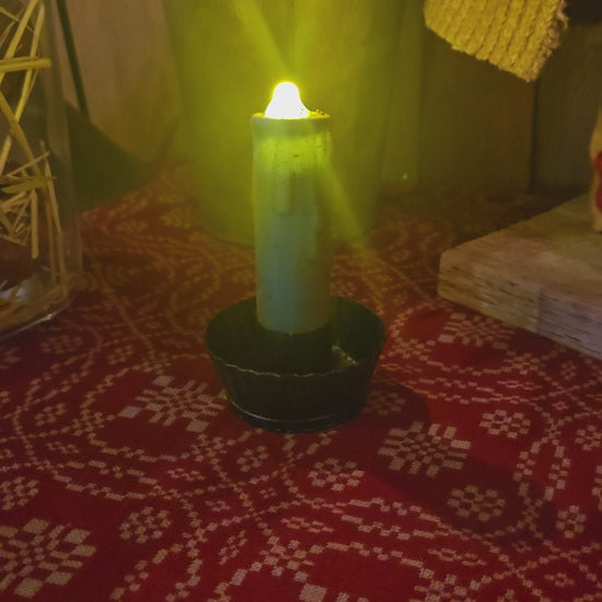 Video of battery operated candle.