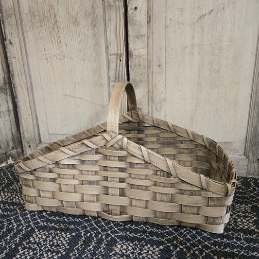 Primitive Gathering Basket Buttermilk