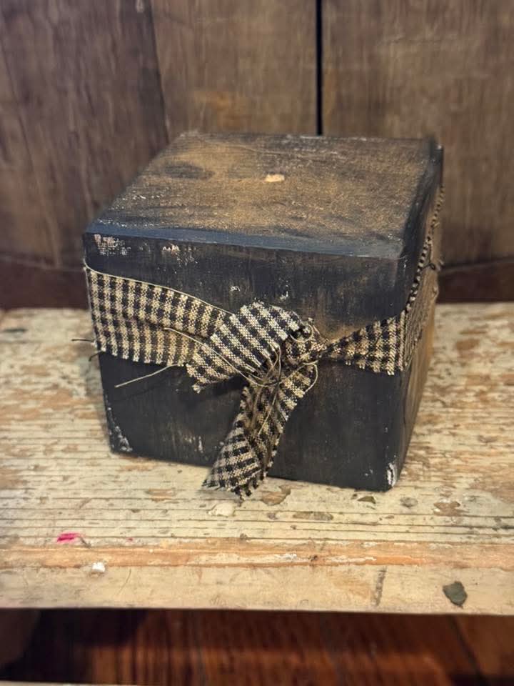Primitive Black Flag Base