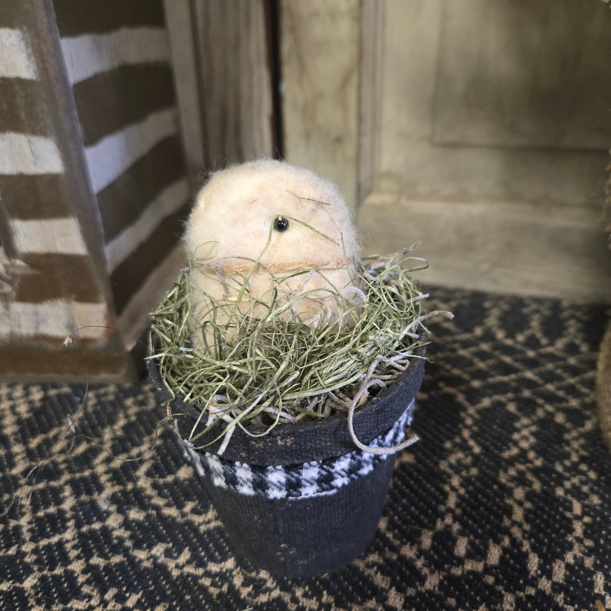 Primitive Chick in Pot