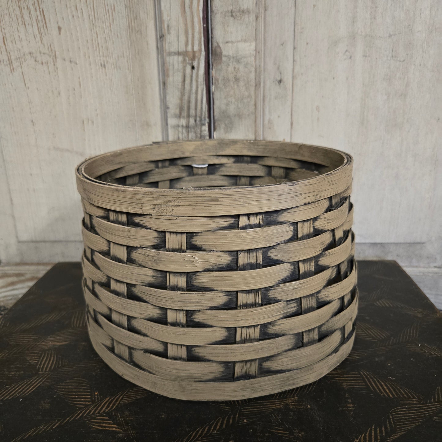 Primitive Tree Collar Large Buttermilk