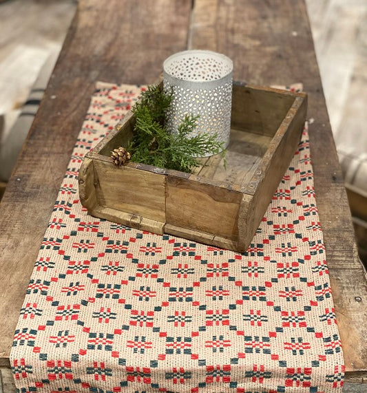 COUNTRY SNOWFALL SHORT TABLE RUNNER