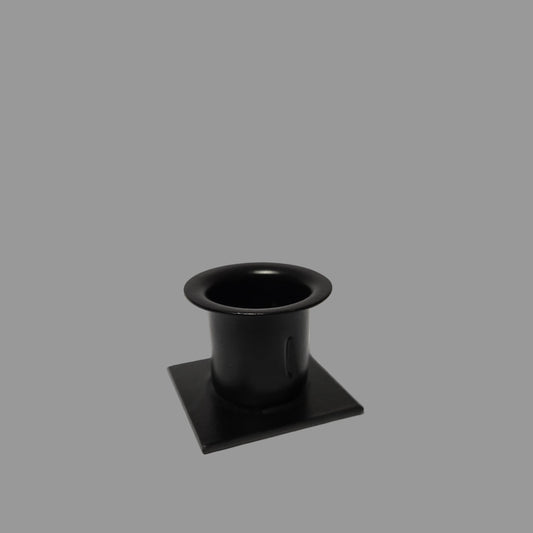 Black metal candle holder with square bottom